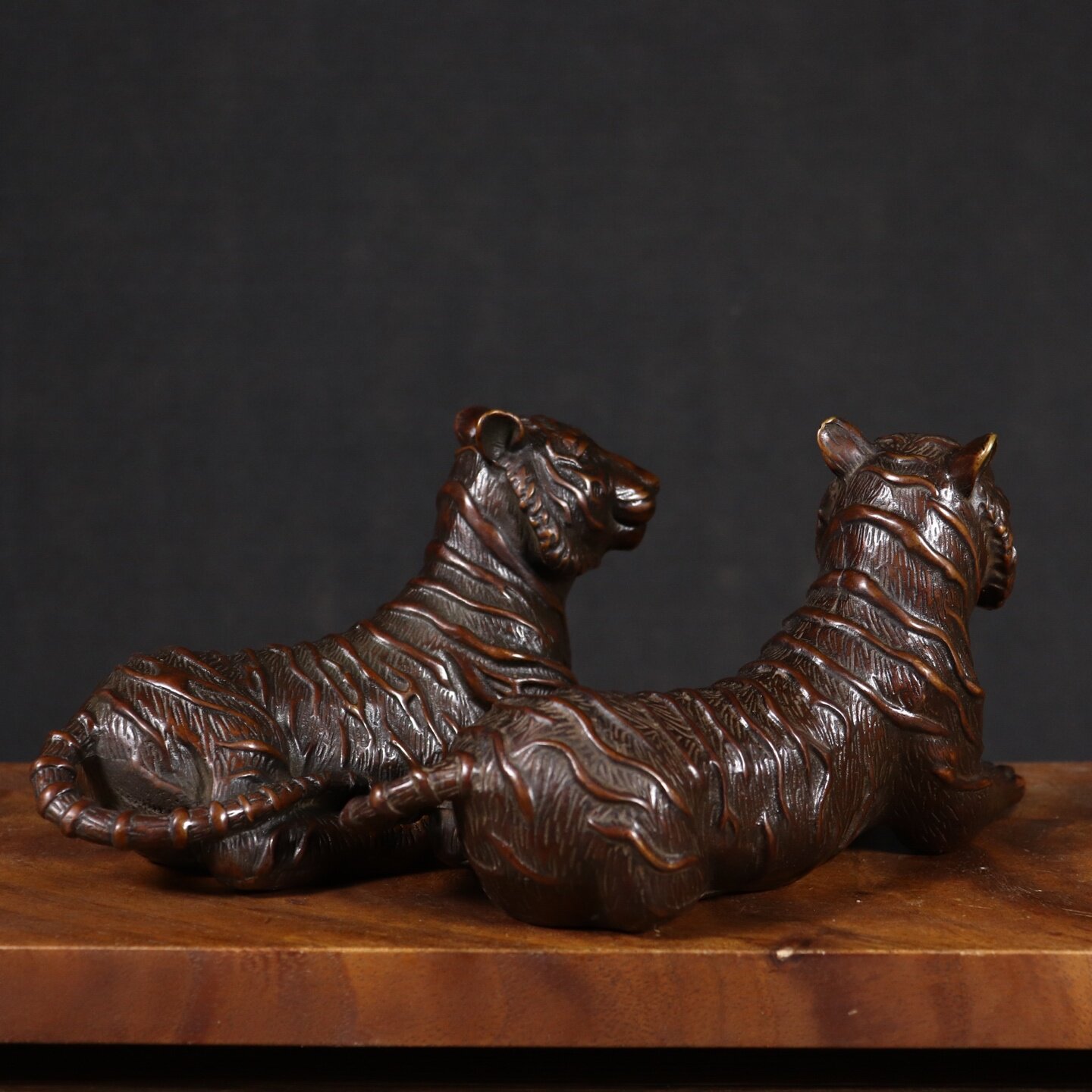 Vintage And Collectible Stores - Statua di Tigre in Rame Vintage